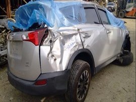 2015 TOYOTA RAV4 SILVER LE 2.5L AT AWD.  Z24877